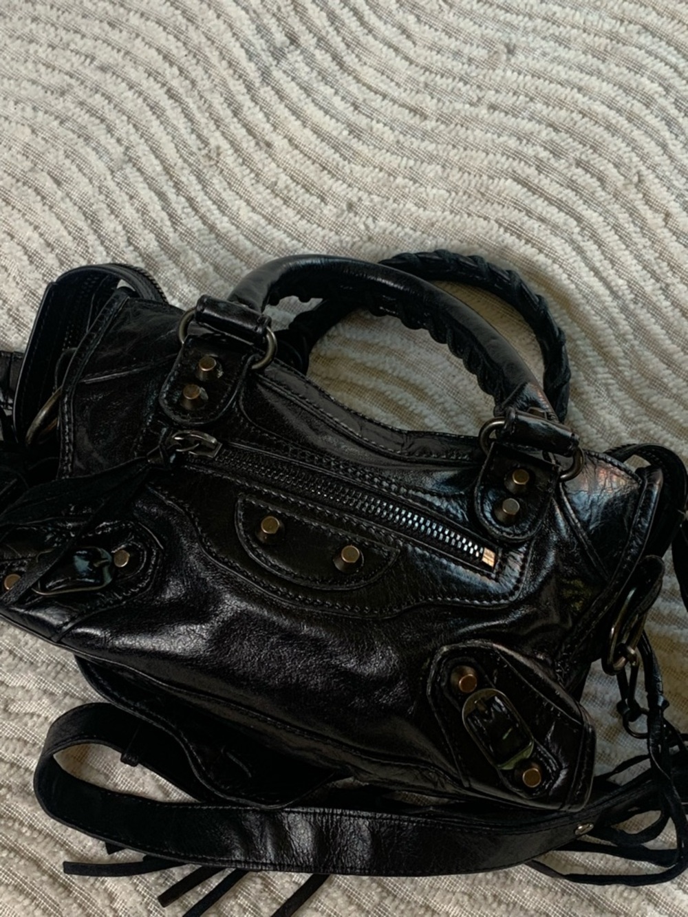 Black Women’s Leather Fringe Satchel Shoulder Bag - Picture 3 of 16